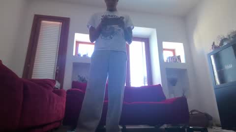 Snapshot of magicsempai chatting on October 7, 10:23 am Magicsempai online show from October 7, 10:23 am