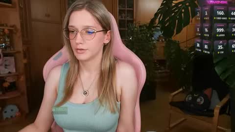 Nicole online show from September 11, 6:41 pm