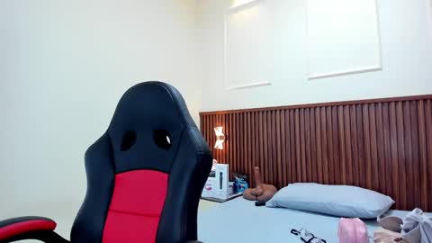 magievans1 online show from February 22, 12:08 pm