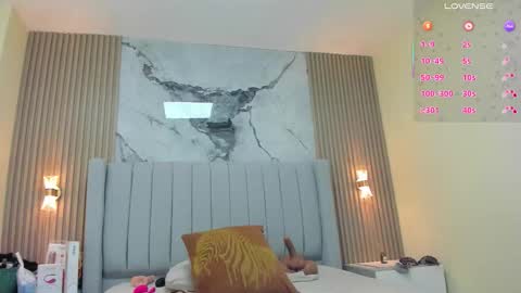 magievans1 online show from October 16, 1:01 pm