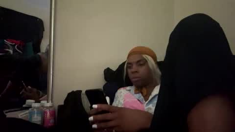 magiicboo online show from November 13, 4:33 am