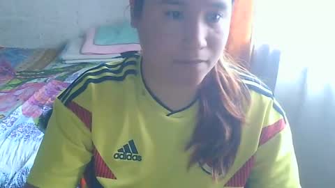 Snapshot of magiietaylor_ chatting on October 16, 5:14 pm Maggie Taylor online show from October 16, 5:14 pm