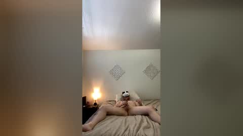 Snapshot of magikstick2 chatting on May 4, 6:15 pm magikstick2 online show from May 4, 6:15 pm