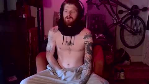 Snapshot of magnetic77slav chatting on February 25, 4:27 pm magnetic77slav online show from February 25, 4:27 pm