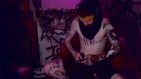 Snapshot of magnetic77slav chatting on March 3, 11:16 am magnetic77slav online show from March 3, 11:16 am