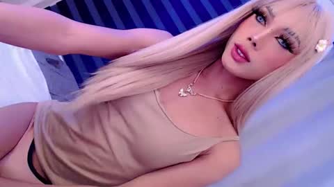 Mocah online show from April 16, 5:08 am