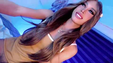 Mocah online show from April 19, 5:07 am