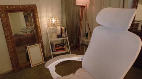 Magnolia Maggie Maggie Jane  online show from October 9, 6:00 am