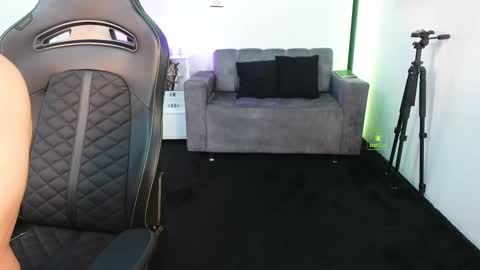 If you want me to use the Lovense please let me know  --    online show from January 11, 6:57 pm