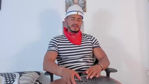 Snapshot of magnusclark chatting on March 27, 7:57 pm Magnusclark online show from March 27, 7:57 pm