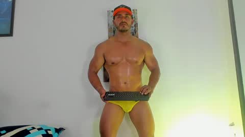 Snapshot of magnusclark chatting on April 18, 7:58 pm Magnusclark online show from April 18, 7:58 pm