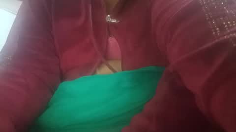 Snapshot of mahi_arora55 chatting on May 8, 5:18 pm Mahi online show from May 8, 5:18 pm