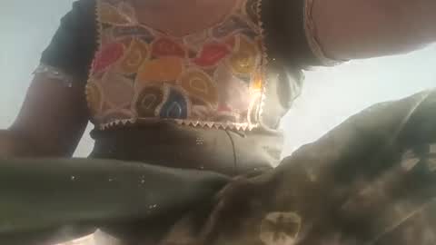 Snapshot of mahi_arora55 chatting on May 10, 12:10 pm Mahi online show from May 10, 12:10 pm