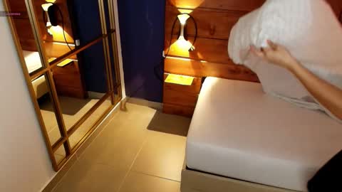 Snapshot of mahia_queen chatting on September 18, 10:39 am Dani online show from September 18, 10:39 am
