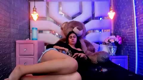 mahiara hot online show from April 29, 5:52 pm