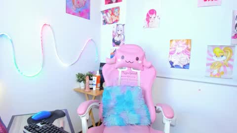 Snapshot of mahina01 chatting on October 20, 3:01 pm online show from October 20, 3:01 pm