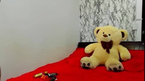 Snapshot of maia_bronce chatting on September 15, 10:04 am Maia Bronce online show from September 15, 10:04 am
