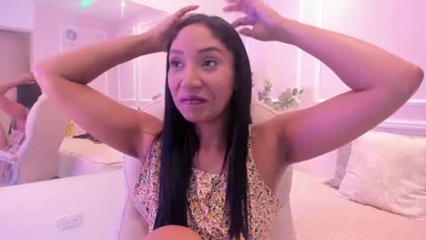 Snapshot of maia_lion chatting on April 24, 2:36 am Maia online show from April 24, 2:36 am