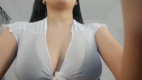 Snapshot of maia_w10 chatting on December 28, 12:45 pm Maia online show from December 28, 12:45 pm