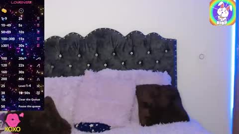 Snapshot of maiaa_evans chatting on January 31, 10:52 pm    t  online show from January 31, 10:52 pm