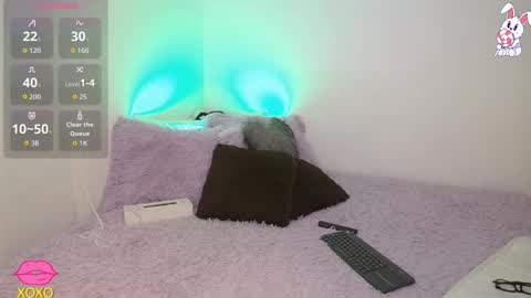    t  online show from February 27, 10:43 pm