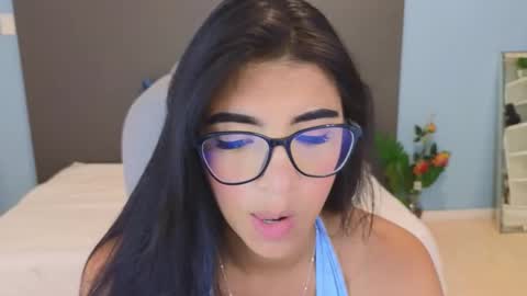 Snapshot of maiaa_ruiz chatting on October 16, 2:51 pm Maiaa Ruiz online show from October 16, 2:51 pm