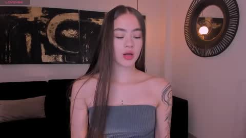  Maia  online show from April 14, 7:53 pm