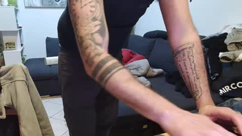 maialinofriuli online show from January 8, 1:30 am