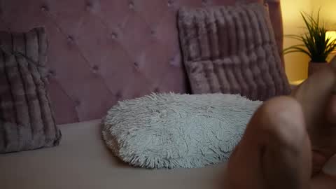  Maia  online show from September 9, 6:51 pm