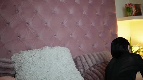  Maia  online show from February 14, 9:55 pm