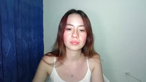Snapshot of maiarosse_ chatting on May 26, 3:24 am MaiaRosse online show from May 26, 3:24 am