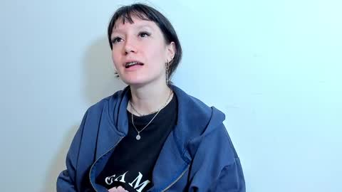 maibys online show from April 3, 3:48 am