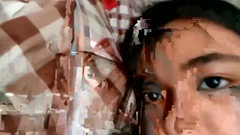 Snapshot of maicajee chatting on June 8, 1:28 am maicajee online show from June 8, 1:28 am