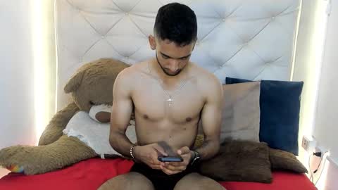 maicolparker0 online show from March 19, 1:37 pm