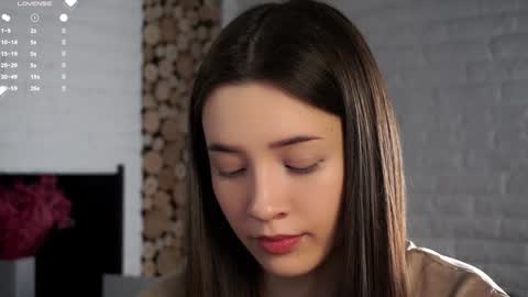 Lucy online show from February 4, 1:45 am