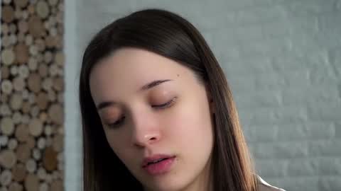 Lucy online show from February 7, 4:27 am