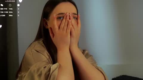 Lucy online show from February 14, 4:37 am