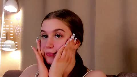 Lucy online show from February 27, 7:47 pm