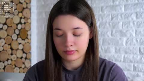 Lucy online show from November 14, 2:10 am