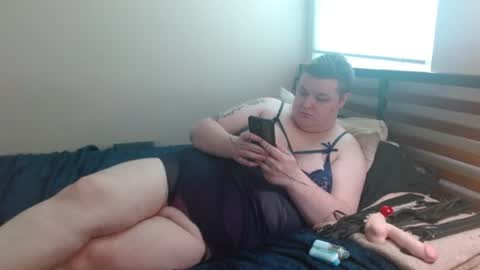 Snapshot of maidensaigexo chatting on June 27, 8:03 pm Alyx online show from June 27, 8:03 pm
