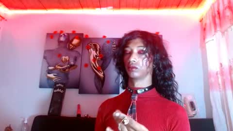 Snapshot of maidi_hot chatting on February 27, 2:10 pm Bella Maidi online show from February 27, 2:10 pm