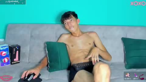 Maikol online show from October 15, 1:06 am