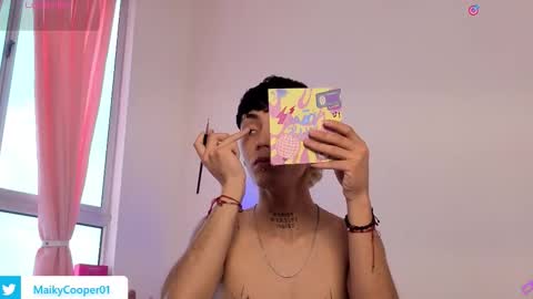 maiky_cooper01 online show from March 26, 2:00 pm