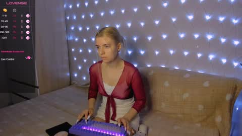 Snapshot of mailin_harrington chatting on January 23, 2:44 am Your kitty online show from January 23, 2:44 am