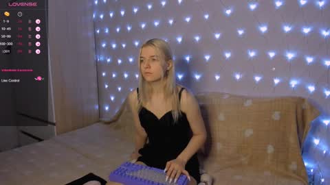 Snapshot of mailin_harrington chatting on January 28, 2:43 am Your kitty online show from January 28, 2:43 am