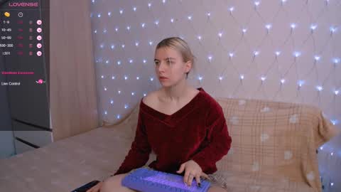 Snapshot of mailin_harrington chatting on March 8, 2:55 am Your kitty online show from March 8, 2:55 am