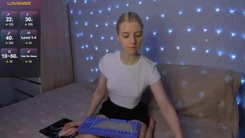 Your kitty online show from April 26, 3:53 pm