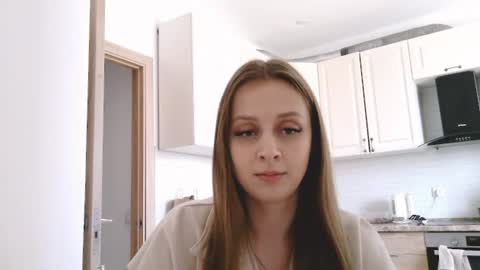 Snapshot of mairytriss chatting on July 2, 9:59 am Alice online show from July 2, 9:59 am