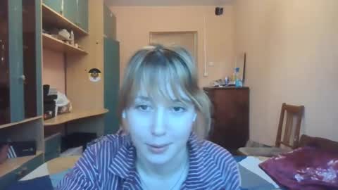 Evie online show from July 17, 4:12 pm