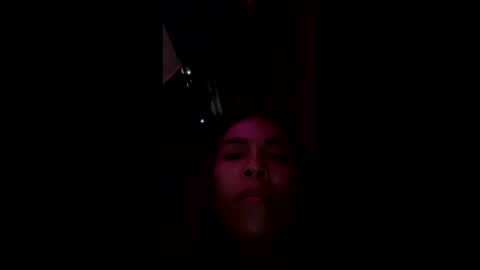 Snapshot of majestic_bella chatting on April 21, 2:48 am Bella online show from April 21, 2:48 am